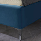 Lit plateforme California King capitonné en velours noir/bleu/gris/beige avec garniture cloutée, pour 2 personnes