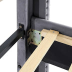 Lit plateforme California King capitonné en velours noir/bleu/gris/beige avec garniture cloutée, pour 2 personnes